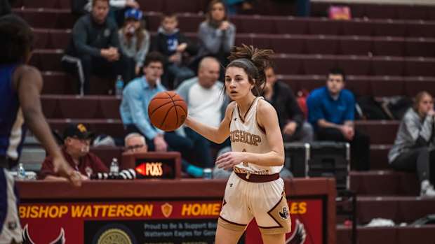 DeSales vs Watterson girls baskrtball Gabe Haferman30